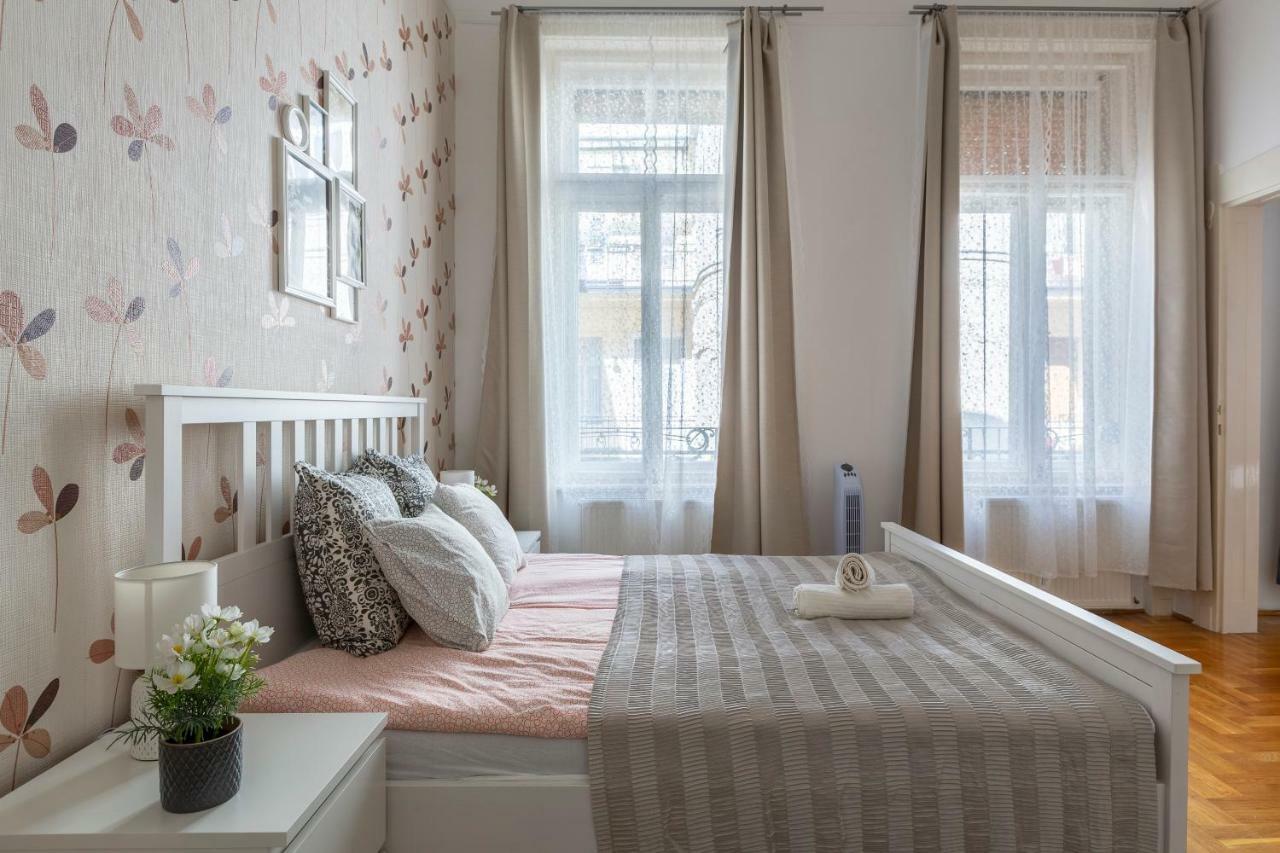 Deluxe Dream Home In The Center 부다페스트 외부 사진